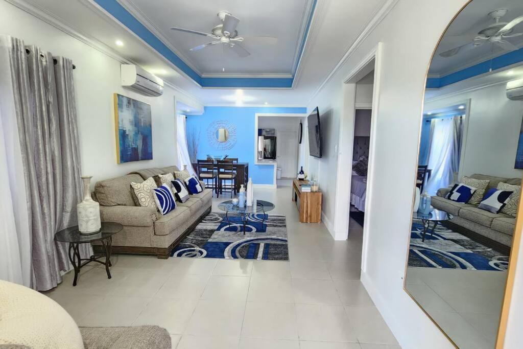 Snooze At Oceanpointe Villa Lucea Buitenkant foto