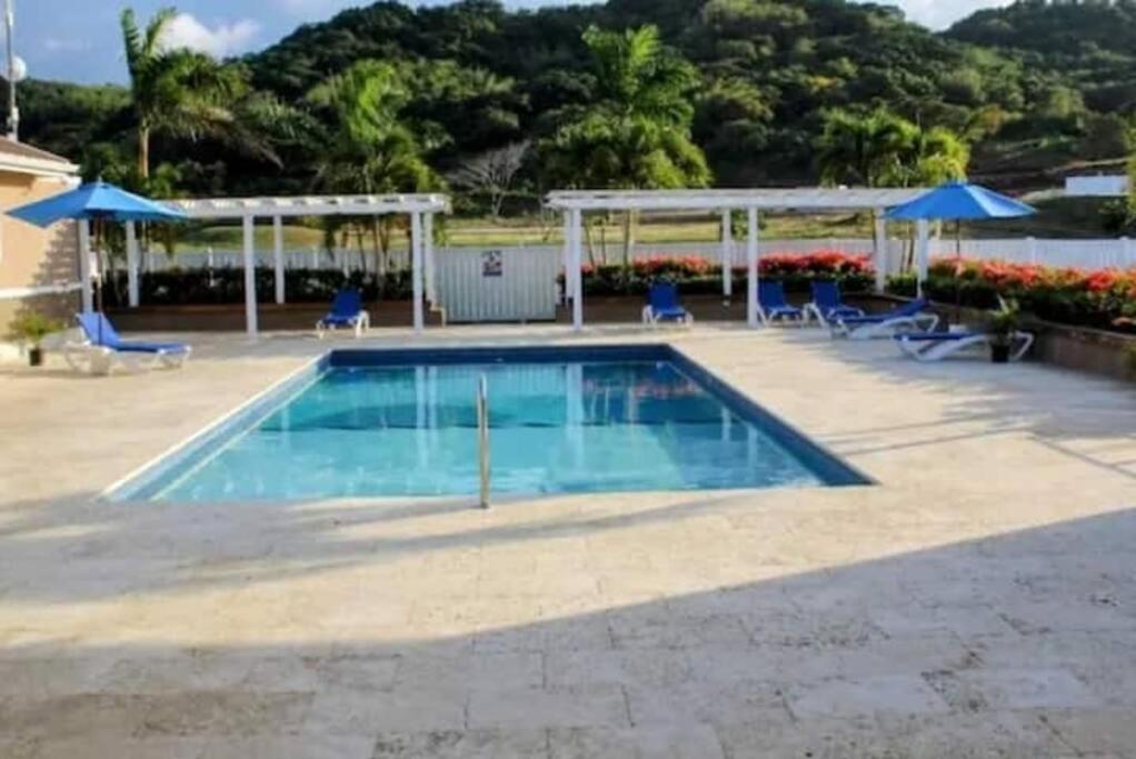 Snooze At Oceanpointe Villa Lucea Buitenkant foto